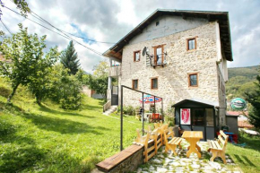 Yeti (snowman) Guest House Mavrovo